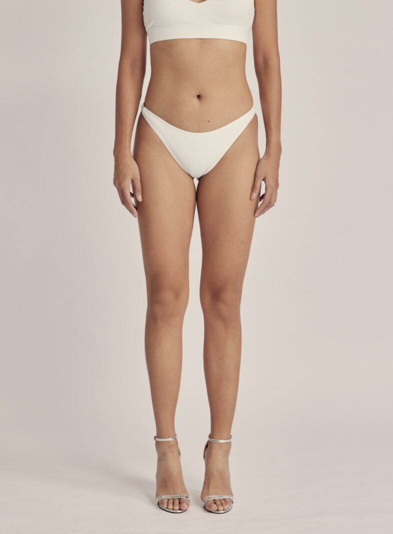 光環抓褶微丁泳褲｜Halo Ruched Thong｜月光白