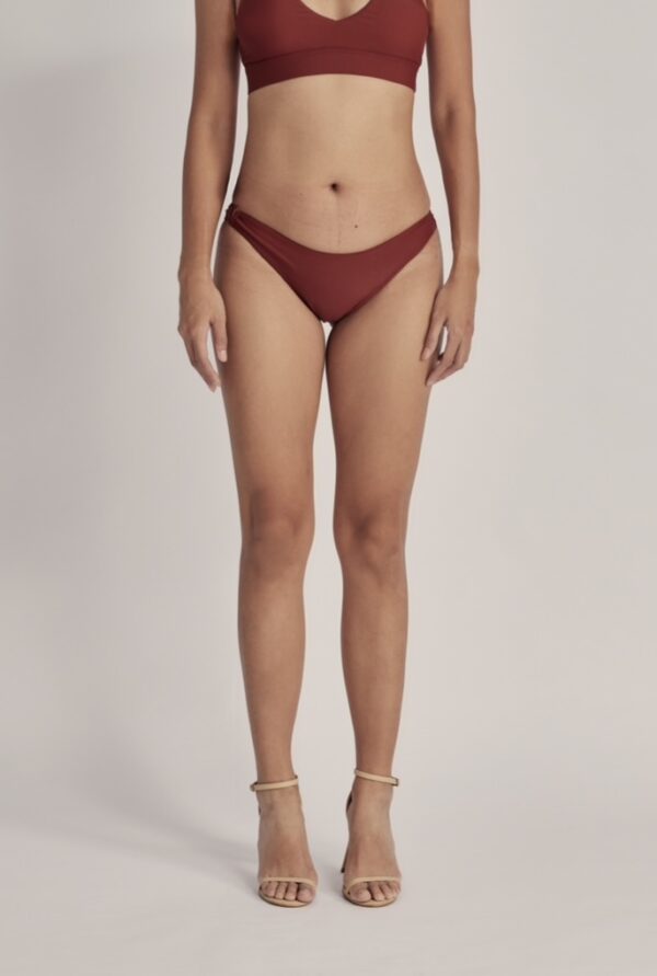 光環抓褶微丁泳褲｜Halo Ruched Thong｜紅陶暮