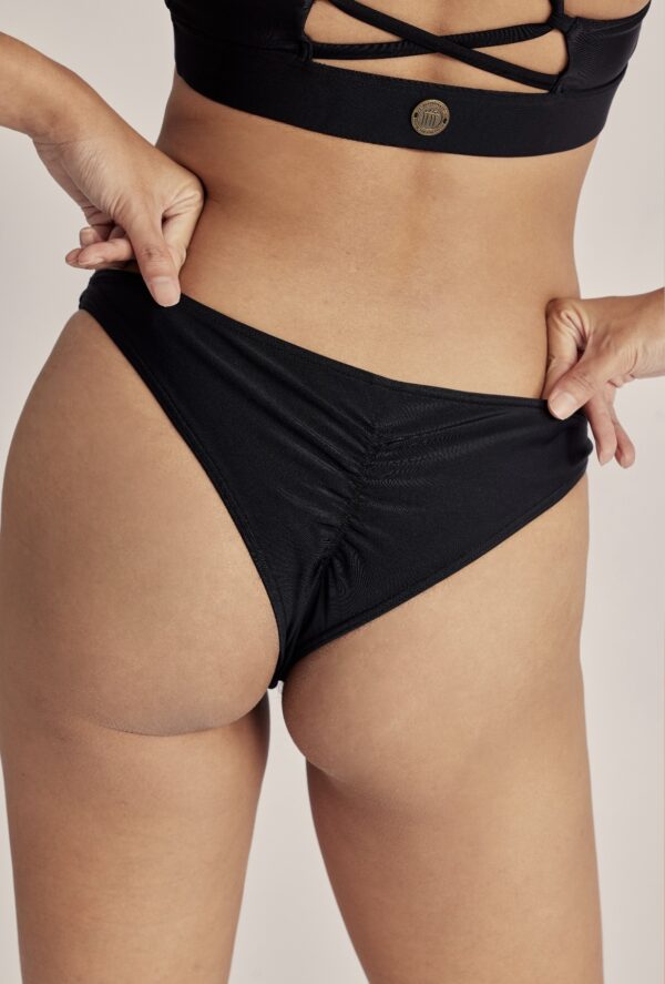 光環抓褶微丁泳褲｜Halo Ruched Thong ｜黑潮墨